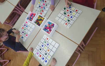Predšolska skupina vrtca v šoli.